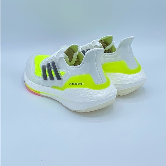 NEW! adidas Ultraboost 21 Women's Running Shoes Size 5 - Picture 6 of 8